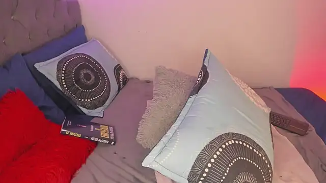 Elyross1_'s cam snapshot