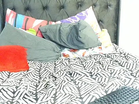 Dandelion_enigman's cam snapshot