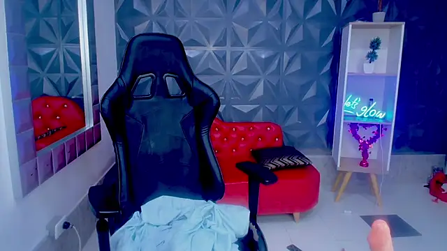 Scandarkmarie's cam snapshot