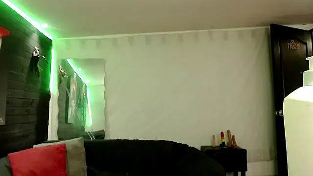 agatha_prime's cam snapshot