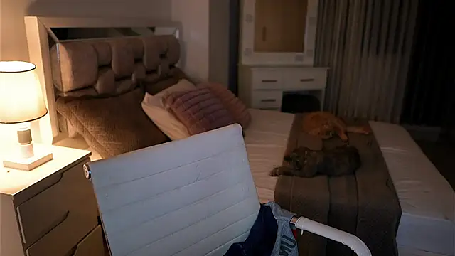 Camilaa_bueno's cam snapshot