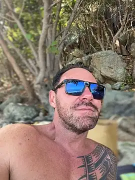 LukeLouHarvey's cam snapshot