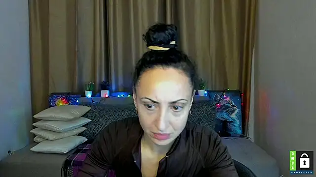 Arianasweety23 live sex cam