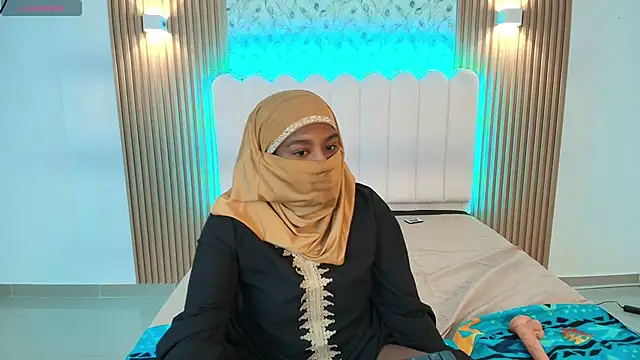 Lina_arabiann's cam snapshot