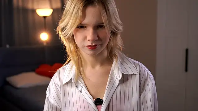 PhillisEsplin's cam snapshot