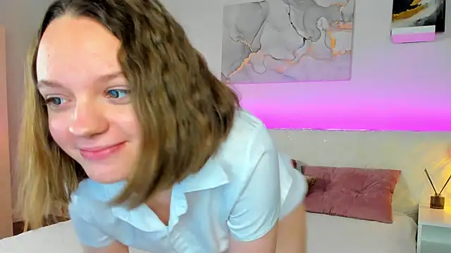 Olivia_Riesz's cam snapshot