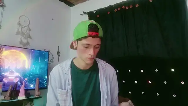 Tyler_cat live sex cam