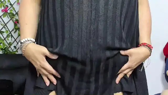 merlyna_goldens live sex cam