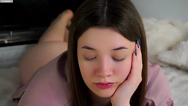 LowOncoming live sex cam