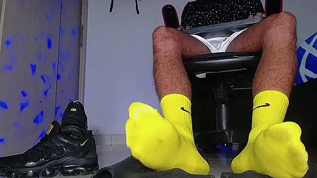 Sir_kev66 live sex cam