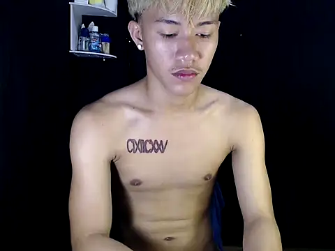 naughtyboyloy_0 live sex cam