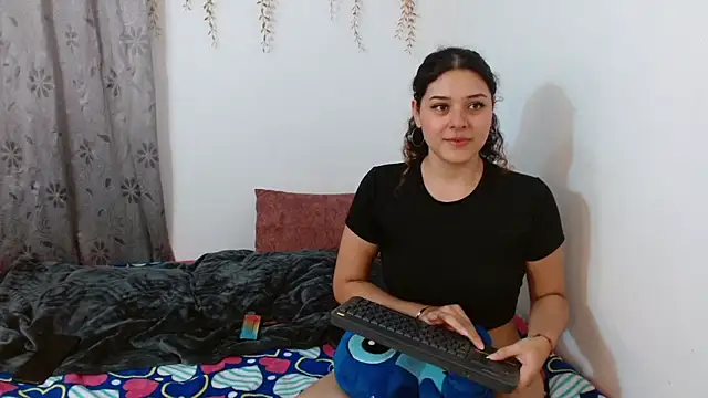 AmbarAndValery live sex cam
