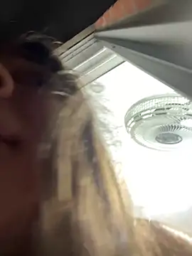 Valentina_ro live sex cam