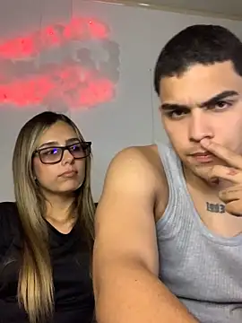 Sharlotte_Davin live sex cam