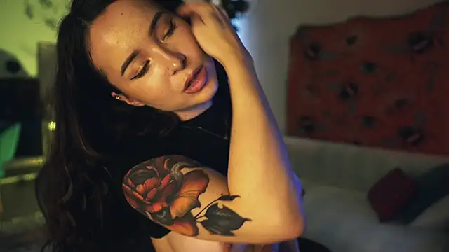 Leona_Mell live sex cam