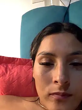 Cami_Leon2's cam snapshot