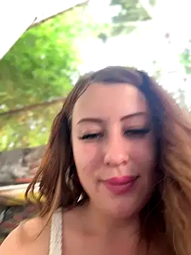 AndreaMood live sex cam