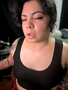 kimmiakiss22's cam snapshot