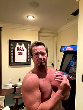 sluttydylan live sex cam