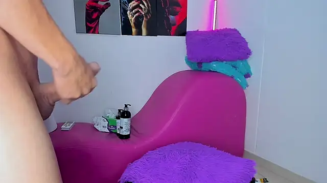 Lussy699 live sex cam