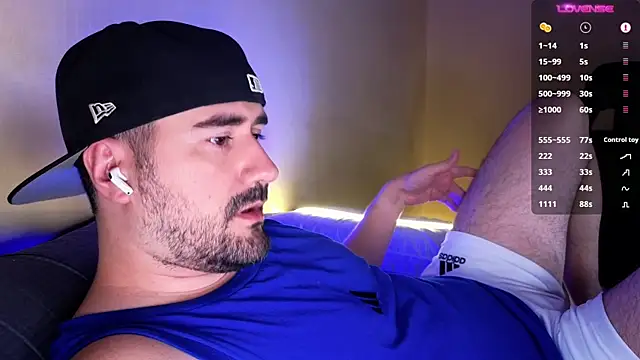 DominantTheo live sex cam