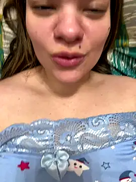 Zyrella live sex cam