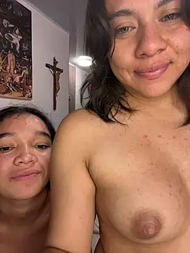 Poli_amor2025 live sex cam