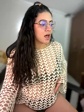 Lia_flowers's cam snapshot