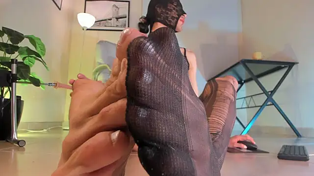 ArchieCollins live sex cam