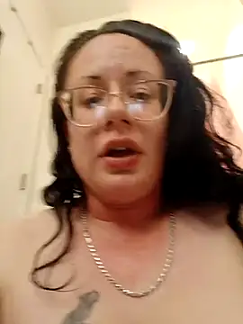 Katiekinkz669's web cam