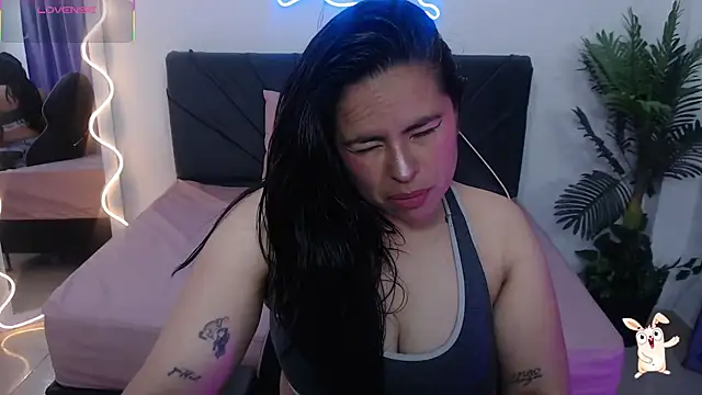 keyra_tay1's cam snapshot