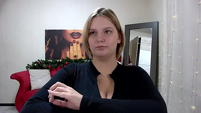 DianeMills's cam snapshot