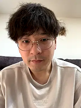 yuuki8910 live sex cam