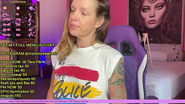 mommyselenafit_'s web cam