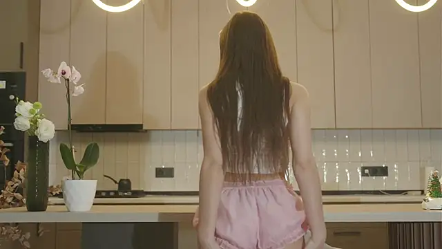 whisper_of_love's cam snapshot