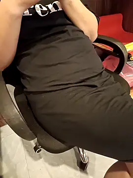 Hezyy's cam snapshot