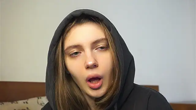 RoslynArcuo's cam snapshot