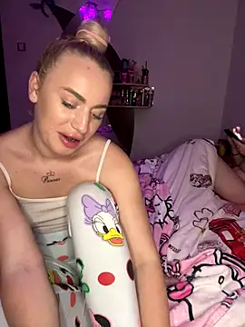 RuxyCatrina's cam snapshot