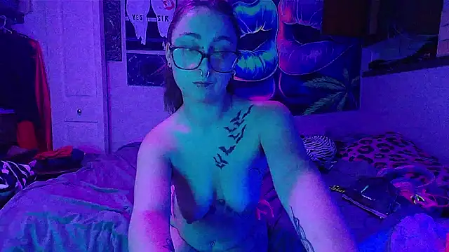 NovaLove2002 live sex cam