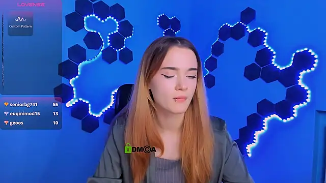 liana_kisses live sex cam