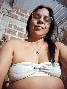 Lucerito-Hot live sex cam