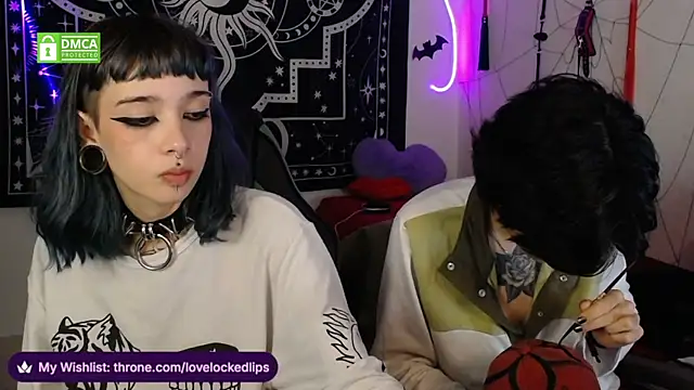 lovelockedlips live sex cam