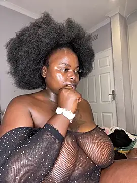 Honeycoco0211 live sex cam