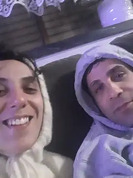 Lusogermancouple's web cam