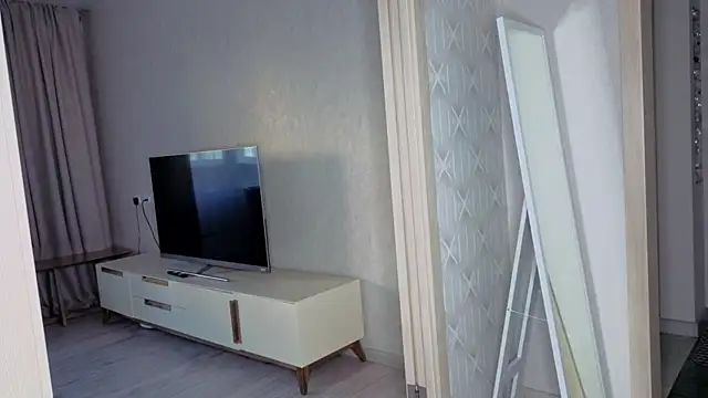 Helen198705 live sex cam