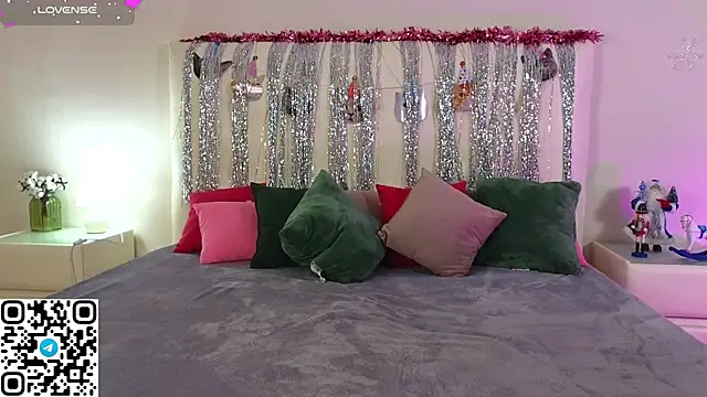 oliviabr0wn0 live sex cam