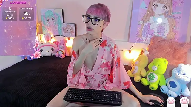 Strawberry_Kitty_ live sex cam