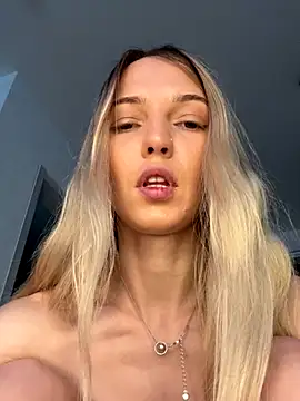 Adelina0001's cam snapshot