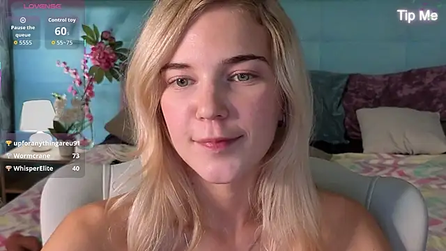 Aurora_Bennet's cam snapshot