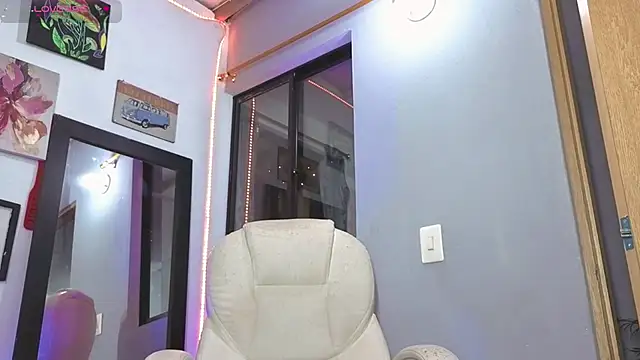 Veronica_111 live sex cam